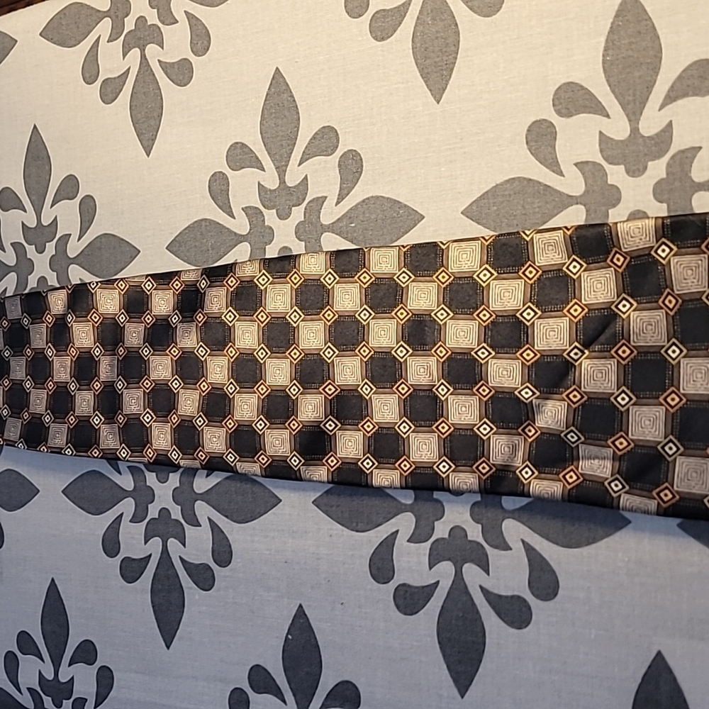 Kilbourne and Finch Black Silk Tie with Silver, Gold, and Peach